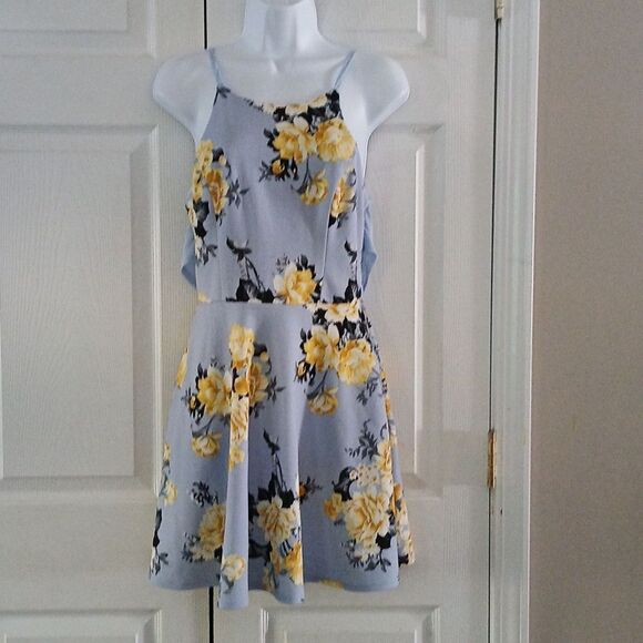 Speechless light blue and yellow floral spaghetti strap pocket dress Sz M NWOT - Picture 1 of 5